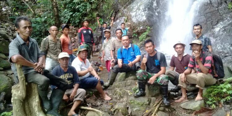 Dukung Program Pemkot, Warga Kobo Kecil Kerja Bakti di Air Terjun Molimpungan