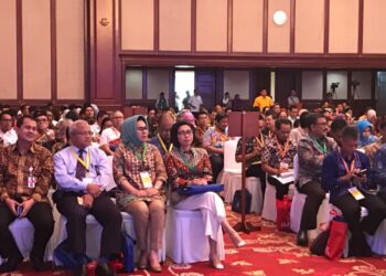 Yasti Hadiri Seminar Nasional Peringati Hari Oeang ke- 71