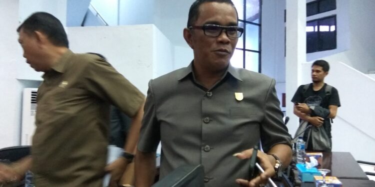 Gerindra Copot Coloay dari Ketua Fraksi
