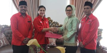 Tatong Mengaku Kaget Mengetahui Hanya Dia Diundang PDIP   