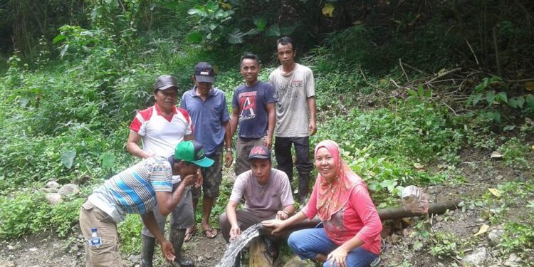 Sangadi Tanoyan Ajak Perangkat Tinjau Lokasi Air Bersih untuk Program Pamsimas