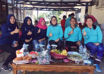 Peringati HKN, Dinkes Kotamobagu Gelar Jalan Sehat