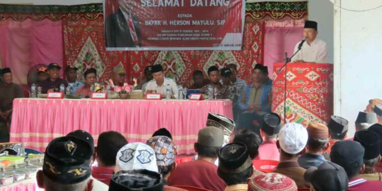 Bupati dan Anggota Komisi V DPR RI Kunjungi Desa Lion, Tinjau Kondisi Masyarakat dan Pemukiman Pasca Banjir Rob