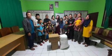 Program Rutin Bulanan, Remaja Masjid dan Pemuda Tanoyan Selatan Berbagi di Panti Asuhan Pononiungan