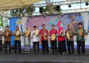 Tahlis Wakili Bupati Yasti Hadir di Fesbudjaton se-Indonesia Timur