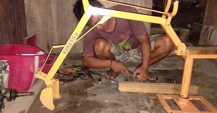 Pemuda Moyag Ini Sulap Besi Tua Jadi Mainan Bernilai Ekonomis