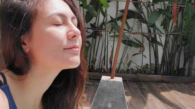 Cegah Corona, Rentetan Artis Ini Punya Cara Kreatif Saat Berjemur