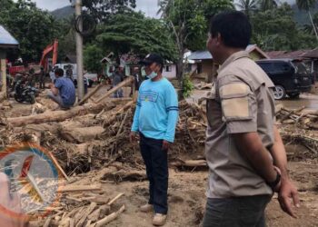 Bupati dan Sekda Bolmong Pimpin Kerja Bakti di Desa Terdampak Banjir Bandang