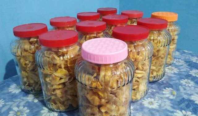 Yuliana Hasilkan Ratusan Ribu Setiap Hari Dari Bisnis Keripik Pisang