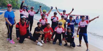 Sambil Bersepeda, Kadis Pariwisata dan Kadis Pertanian Bolsel Sosialisasikan Pencegahan Virus Corona Pada Masyarakat