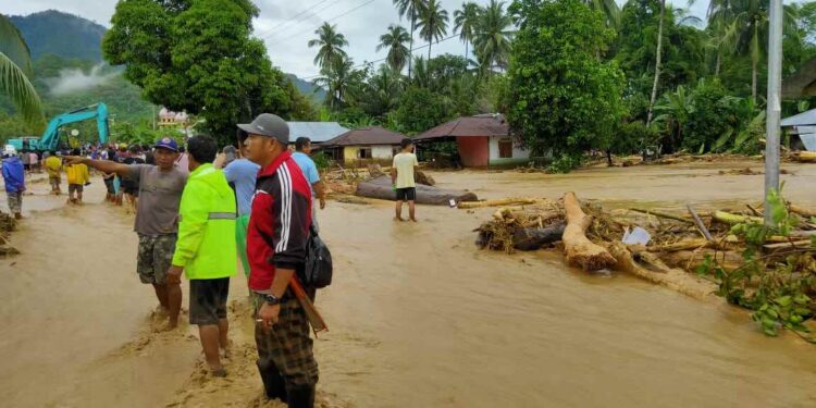Selain Korban Jiwa, Rp1,2 Miliar Kerugian Akibat Banjir Bandang di Desa Domisil. Ini Rinciannya!