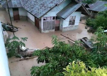 Banyak Rumah di Bolmong dan Bolmut Rusak Diterjang Banjir. Lihat Foto-fotonya!