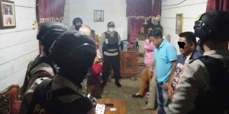 Diduga Jadi Tempat Prostitusi, Tim Anoa Gerebek Rumah Warga di Passi 2. Begini Pengakuan Pemilik!