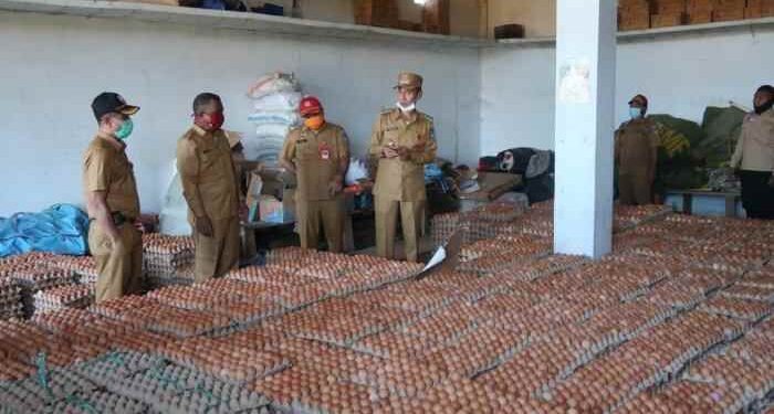 Bupati Tinjau Kesiapan Bantuan Logistik untuk Warga Bolsel Sebelum Disalurkan