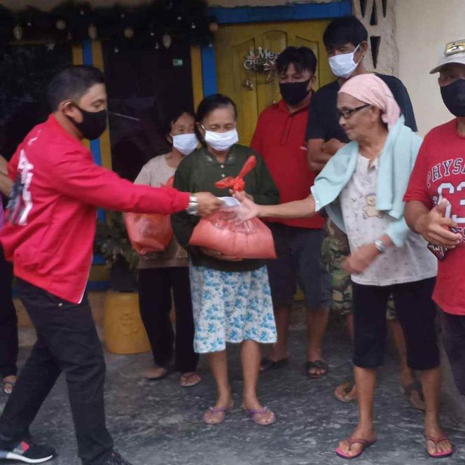 
WelKom Turun Langsung Berbagi Bapok untuk Warga Kurang Mampu dan Lansia Terdampak Covid-19