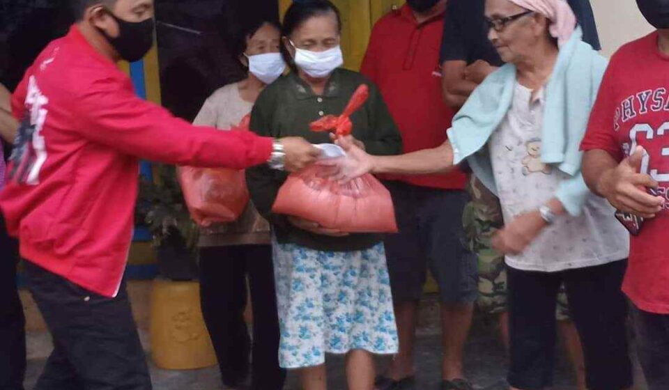 WelKom Turun Langsung Berbagi Bapok untuk Warga Kurang Mampu dan Lansia Terdampak Covid-19