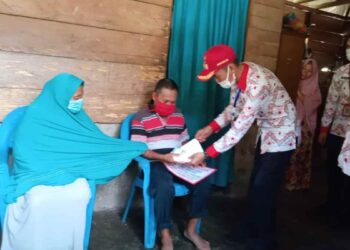 Pemda Bolsel Serahkan BLT-DD untuk 81 Desa, Dudepo Barat Penerima Pertama