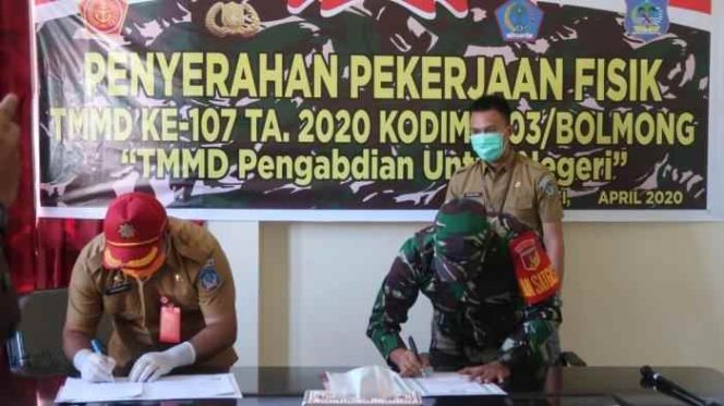 
Naskah Pekerjaan Fisik Kegiatan TMMD Ke-107 Ditandatangani