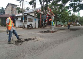 PUPR Kotamobagu Lakukan Pemeliharaan Jalan dan Jembatan