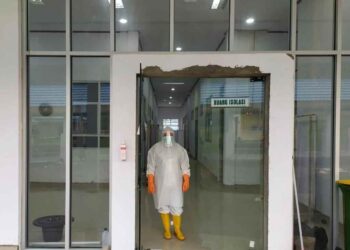 Dua dokter yang bertugas di Rumah Sakit Umum Daerah (RSUD) Datoe Binangkang dikabarkan positif Covid-19.