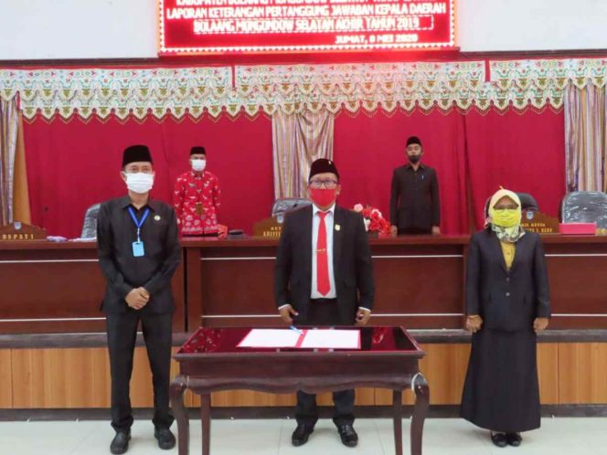 
DPRD Bolsel Laksanakan Paripurna LKPJ Tahap II Tahun 2019   