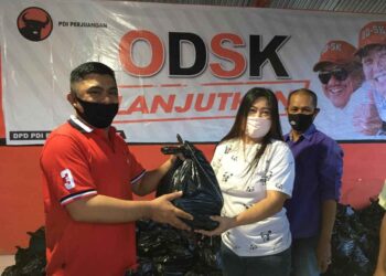Mekal Silaturahmi dan Bagikan Paket Sembako untuk Ratusan Pengurus PDI Perjuangan Kotamobagu