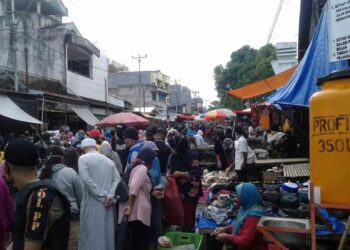 H-1 Idul Fitri, Warga Kotamobagu Padati Pasar dan Pusat Belanja