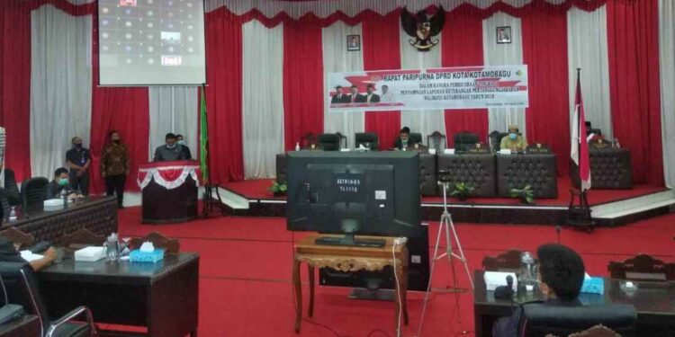 DPRD Gelar Paripurna Penyampaian LKPj