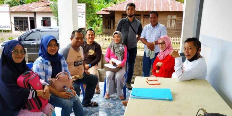 DKP Boltim Jemput Langsung Data Penerima Sembako di Desa