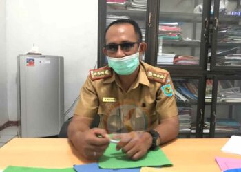 Tak Peduli Jalanan Terjal dan Berbatu, Renti Bertekad Turun di Sekolah Pelosok di Bolmong