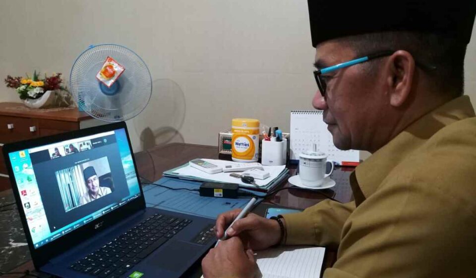 Kepala Kemenag Bolmong Rapat Virtual dengan Kakanwil, Bahas Kepatuhan ASN Pada Aturan dan Maksimalkan Sistem Pengendalian Internal