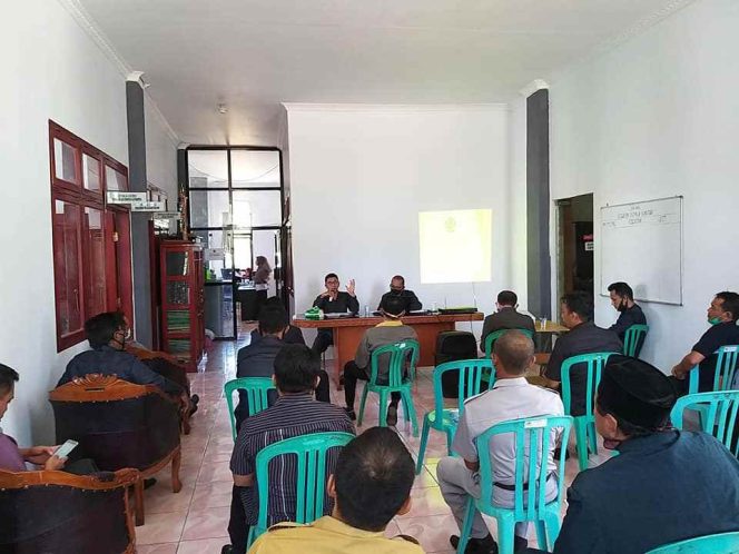 
Kepala Kantor Kemenag Bolmong Gelar Rakor dan Sosialisasi SE Menag Nomor 16 Tahun 2020