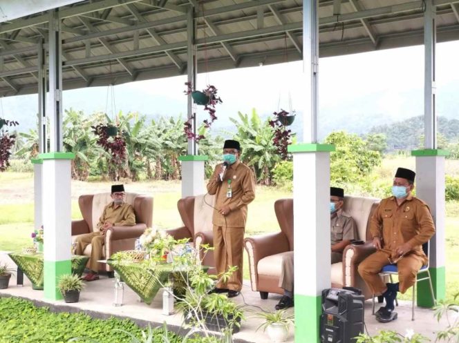 
Kunjungi MAKN di Bolmong, Kakanwil Kemenag Sulut Apresiasi Guru dan Orang Tua Siswa