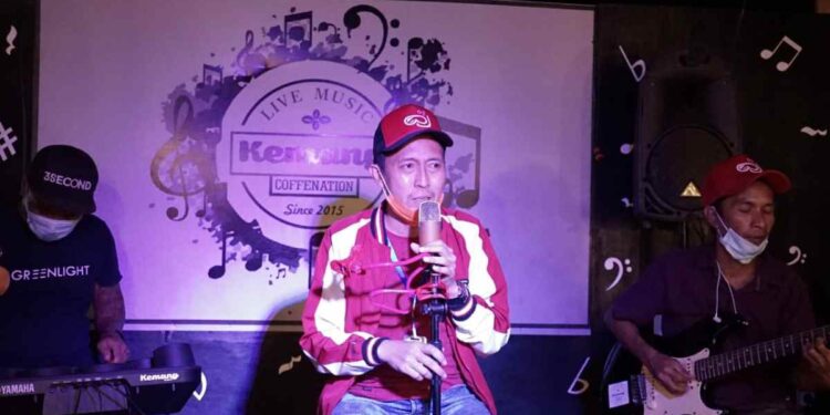 Mampir di Kedai Kopi, Bupati Imbau Warganya Tetap Patuhi Protokol Kesehatan Meski akan Menuju New Normal