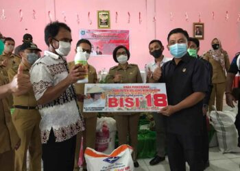 Benih Jagung Bisi-18 Mulai Disebar, Taufik: Bukan Hanya Sentuhan Melainkan Pelukan dari Bupati kepada Rakyatnya