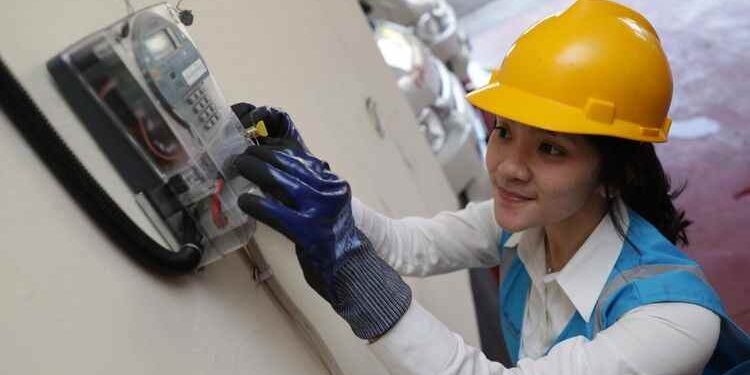 PLN Berhasil Bangun Akses Listrik di Matutuang, Pulau Terluar di Sulut