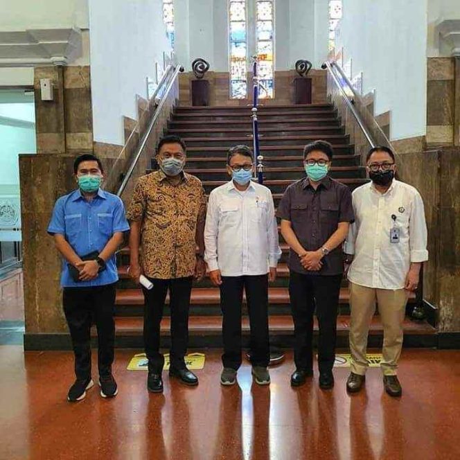 
Bertemu Menteri ESDM, OD Konsultasi Terkait UU Minerba dan PLTS di Danau Tondano
