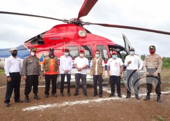 Bupati dan Wabup Bolsel Jemput Rombongan BNPB, Salurkan Bantuan Gunakan Helikopter