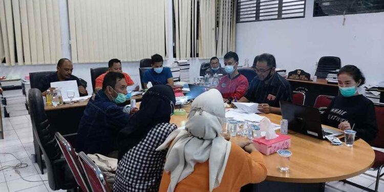 Siang Malam DPRD Kotamobagu Bahas Ranperda Perubahan APBD