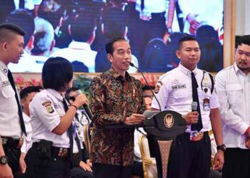 Kapolri Instruksikan Seragam Satpam Diganti Warna Coklat dan Berpangkat