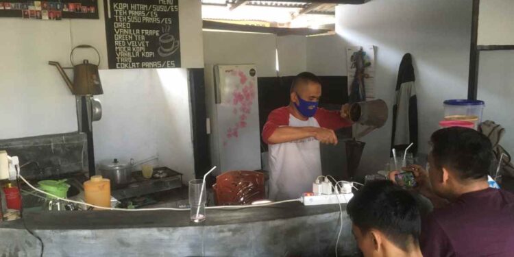 Warkop Jarod Ramai Lagi karena Terapkan Prokes Ketat