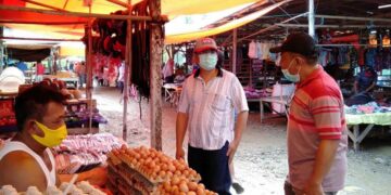Kunjungi Pasar Soguo, Pjs Bupati Bolsel Imbau Pedagang dan Pembeli Patuhi Protokol Kesehatan