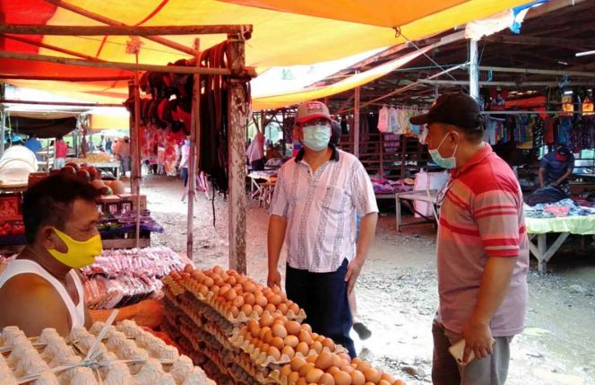 
Kunjungi Pasar Soguo, Pjs Bupati Bolsel Imbau Pedagang dan Pembeli Patuhi Protokol Kesehatan
