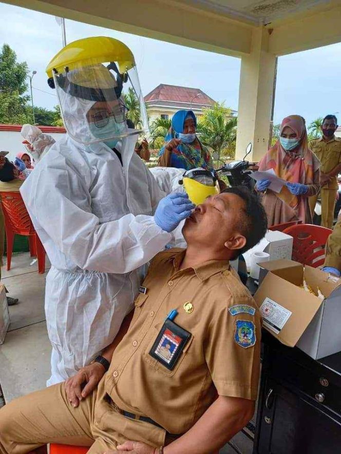 
Cegah Penyebaran Covid-19,  BKPSDM SWAB Massal ASN dan Honorer