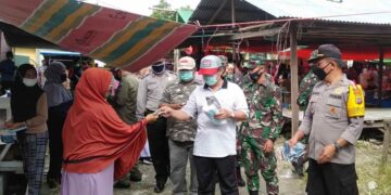 Kunjungi Pasar Tradisional Soguo, Pjs Bupati Ajak Masyarakat Patuhi Prokes Covid-19