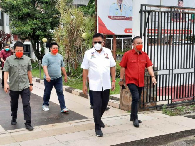 
Kunjungi Talaud, Olly Dondokambey Bertemu Nelayan Miangas dan Hadiri Musancab PDIP
