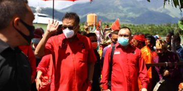 Temui Warga Nusa Utara, Olly Komitmen Membangun Sulut dengan Politik Kesejahteraan Rakyat