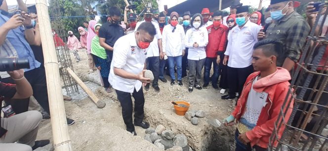 
Kunjungi Bolmong, Olly Bantu Rumah Ibadah