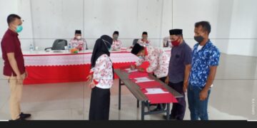 Pemda Bolsel Serahkan Dana Hibah untuk Pembangunan 49 Tempat Ibadah