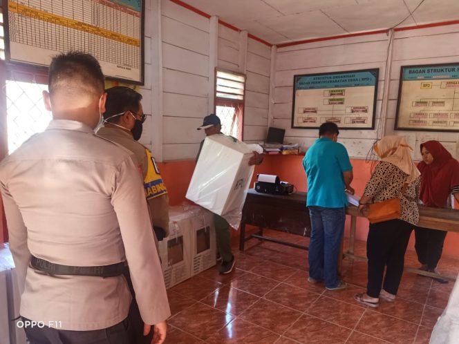 
 KPU Bolsel Distribusikan Logistik Pilkada